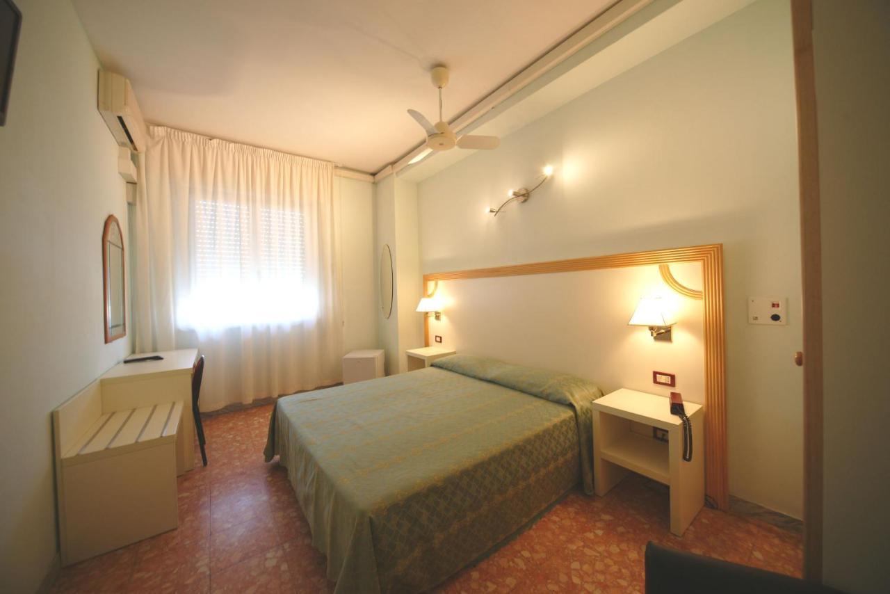 Hotel Liberty Viareggio Extérieur photo