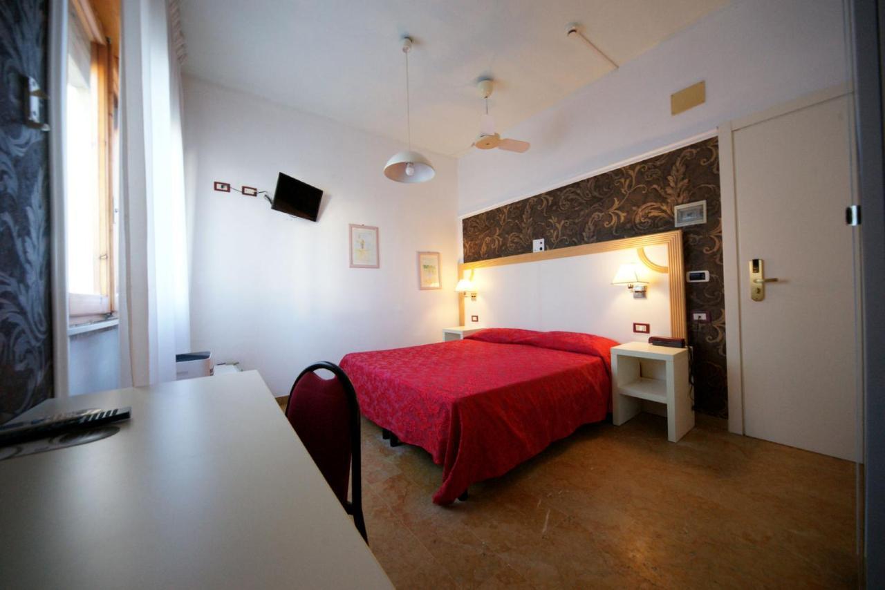Hotel Liberty Viareggio Extérieur photo