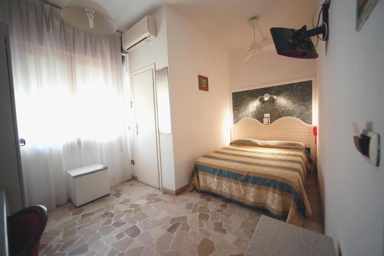 Hotel Liberty Viareggio Extérieur photo