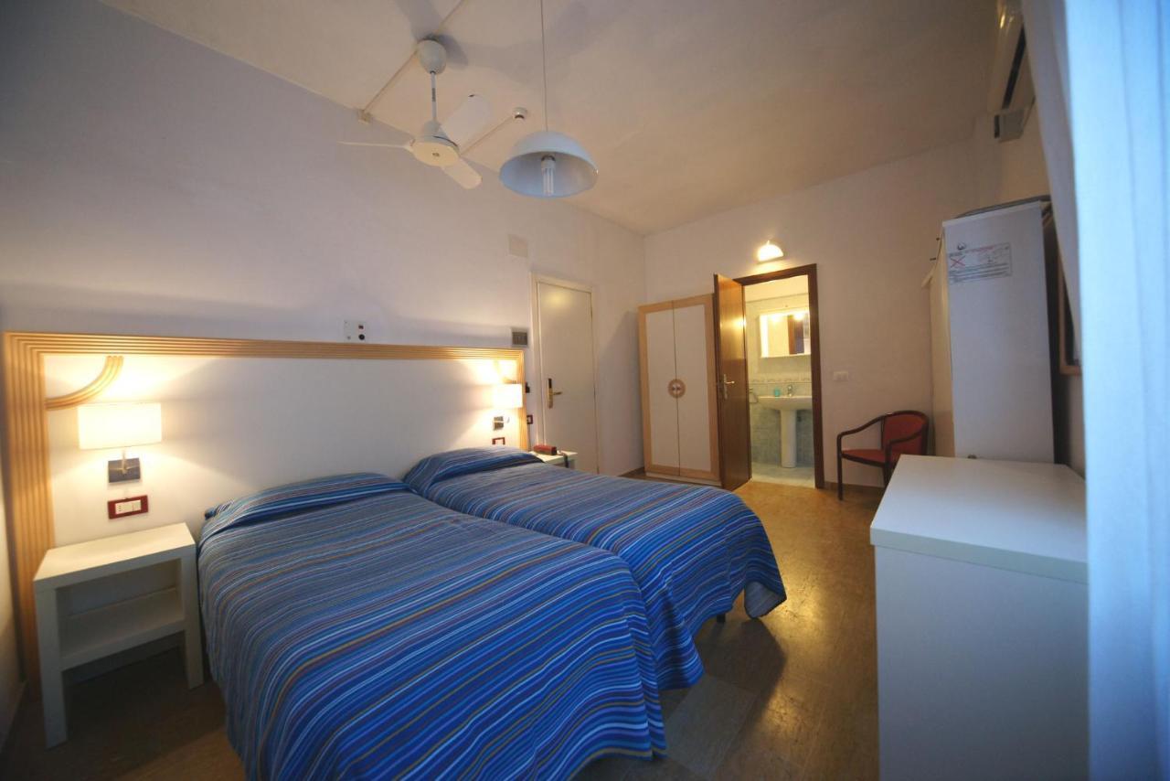 Hotel Liberty Viareggio Extérieur photo