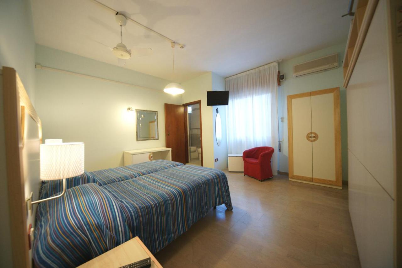 Hotel Liberty Viareggio Extérieur photo
