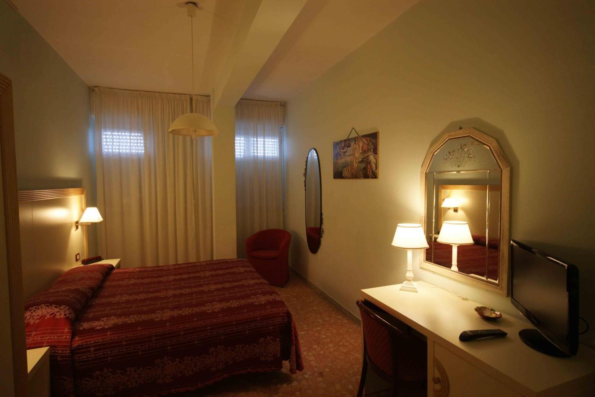 Hotel Liberty Viareggio Extérieur photo