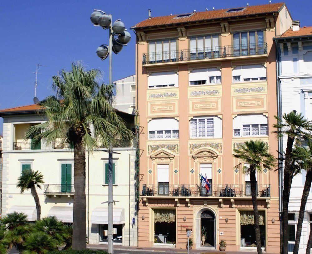Hotel Liberty Viareggio Extérieur photo