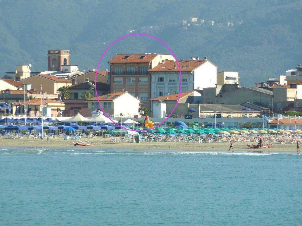 Hotel Liberty Viareggio Extérieur photo