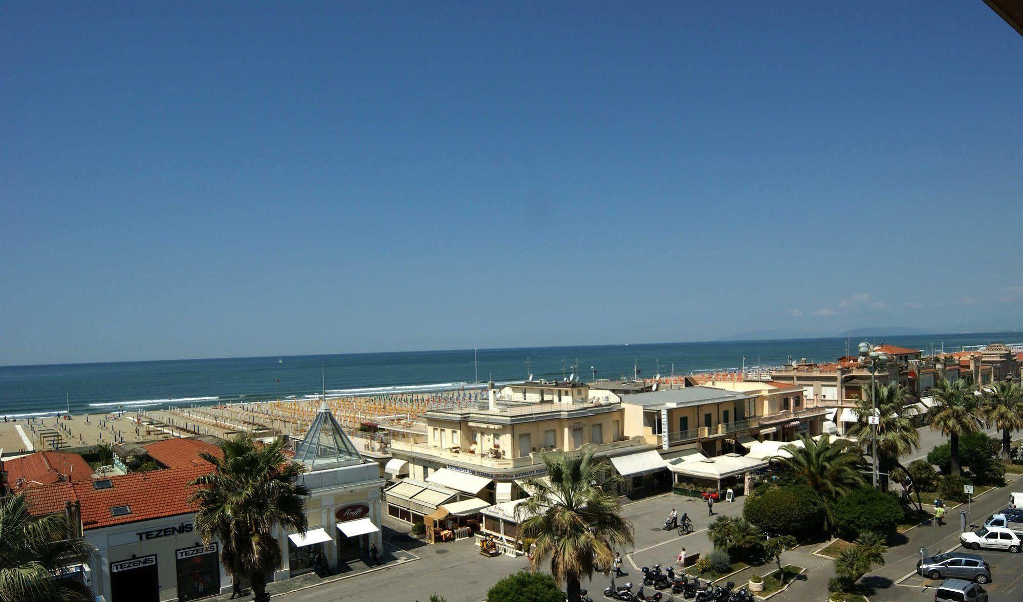 Hotel Liberty Viareggio Extérieur photo