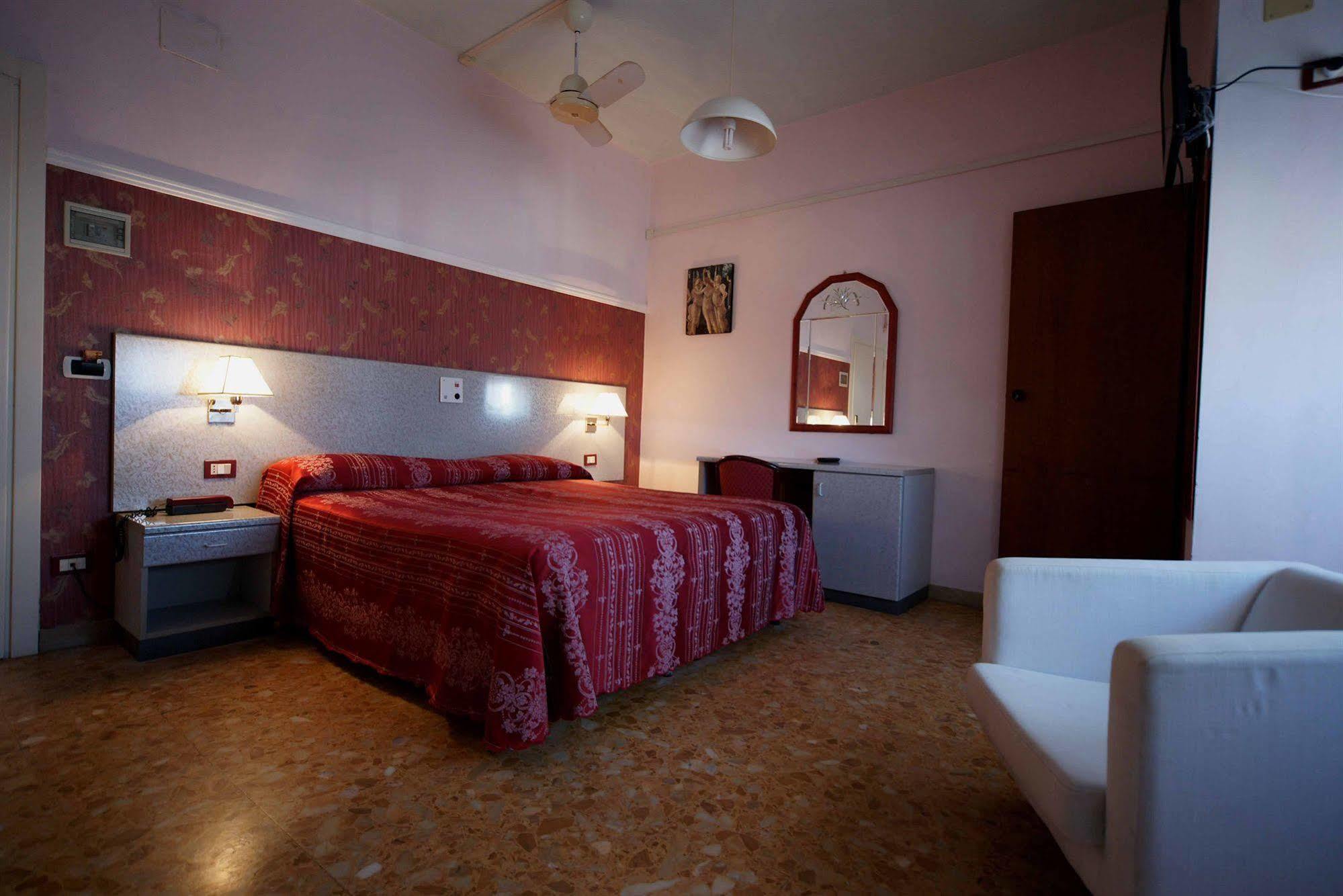 Hotel Liberty Viareggio Extérieur photo
